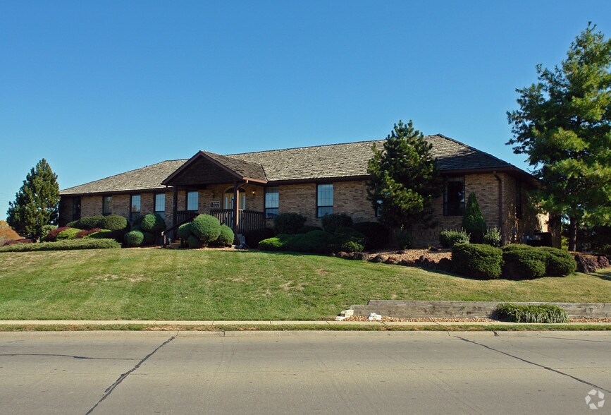 More Photos Of 8 Eagle Center, O'Fallon Office For Lease