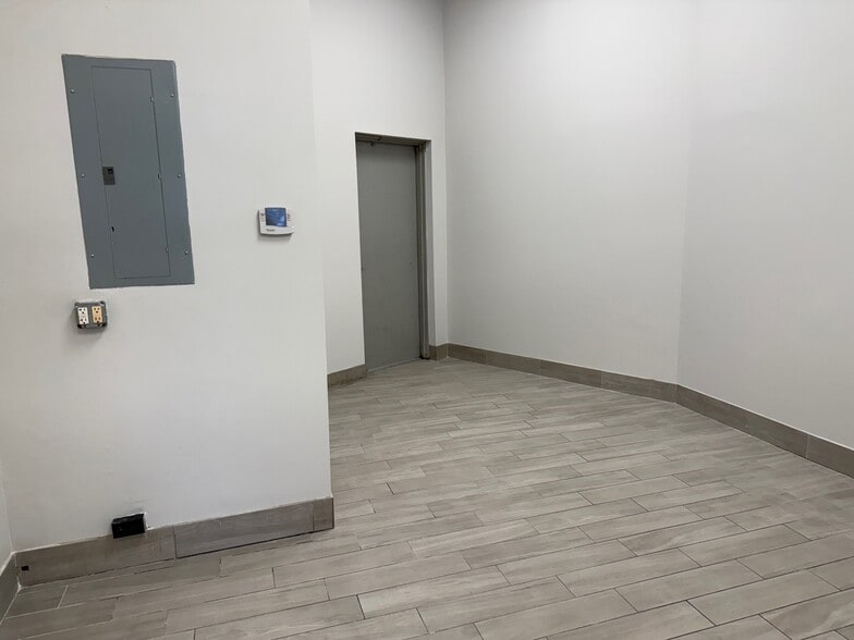 More Photos Of 14-26 Wall St, Norwalk Freestanding For Lease