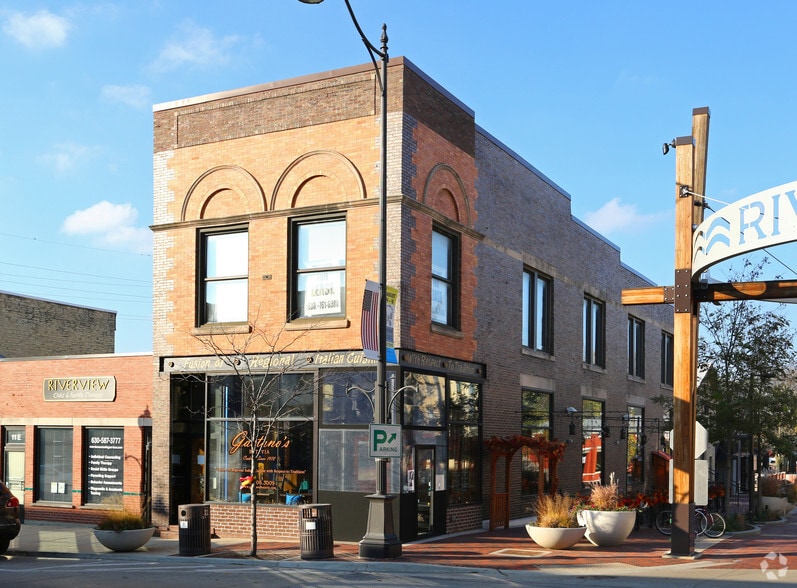 Primary Photo Of 15 E Wilson St, Batavia Storefront Retail Office For Lease