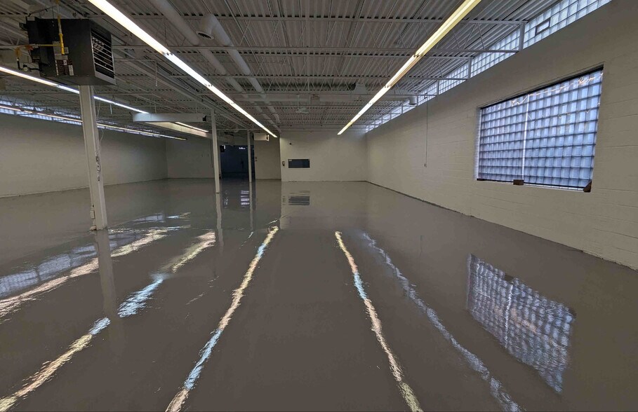 More Photos Of 60 Progress Ave, Toronto Research And Development For Sale