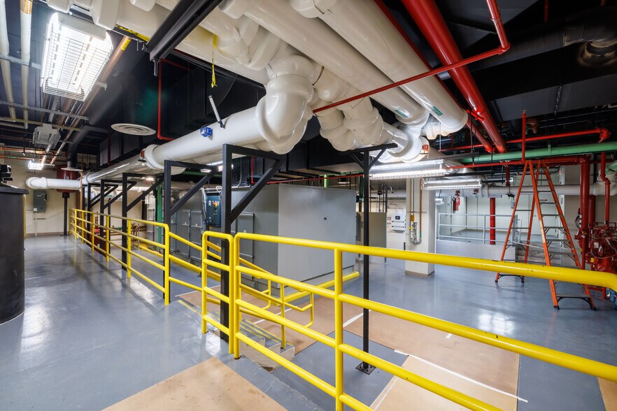 More Photos Of 2005 E Technology Cir, Tempe Industrial For Lease