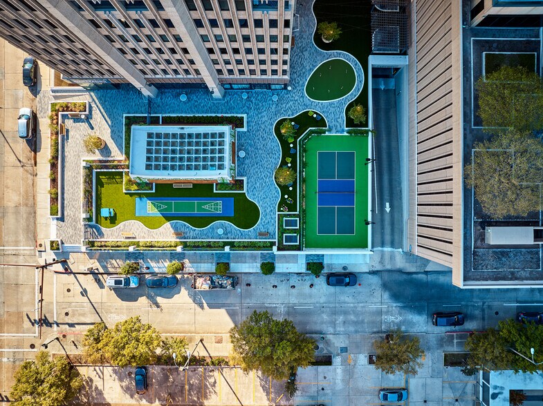 More Photos Of 451 Florida St & 450 Laurel St, Baton Rouge Unknown For Lease