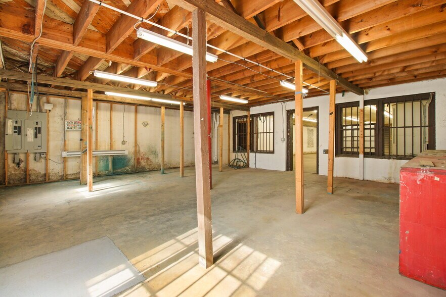 More Photos Of 713 W King St, Boone Storefront For Sale