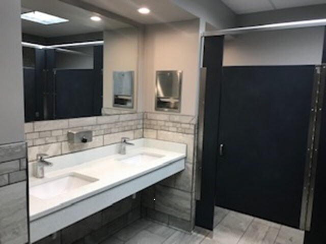 More Photos Of 100 Allegheny Dr, Warrendale Office For Lease