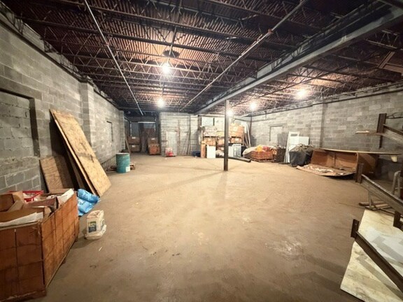 More Photos Of 1343 Knox St, North Kansas City Warehouse For Sale