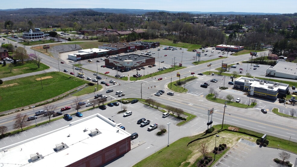 More Photos Of 514 S Willow Ave, Cookeville Unknown For Lease