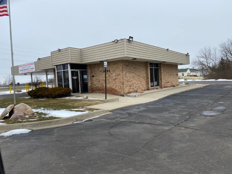 More Photos Of 11293 Torrey Rd, Fenton Storefront Retail Office For Sale