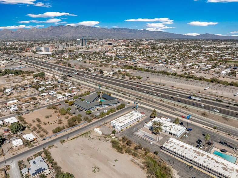 More Photos Of 1000 S Freeway, Tucson Rehabilitation Center For Lease