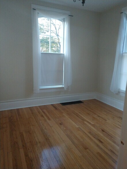 More Photos Of 45605 Cass Ave, Utica Apartments For Sale