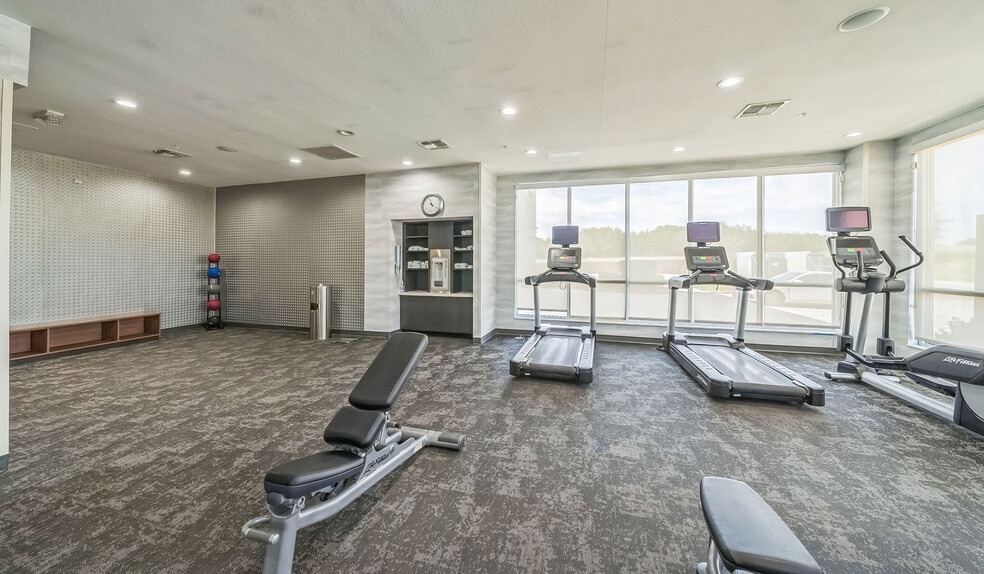 More Photos Of 409 N Clark Rd, Cedar Hill Hotel For Sale