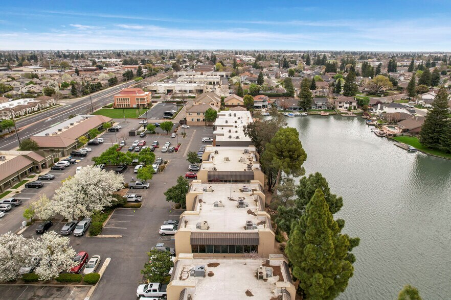 More Photos Of 1820 W Kettleman Ln, Lodi Office For Sale