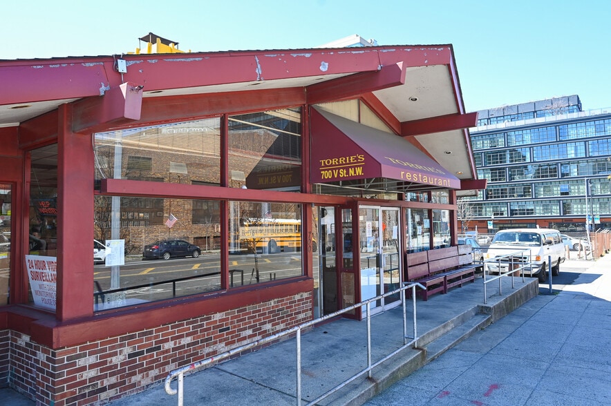 More Photos Of 700 V St NW, Washington Restaurant For Lease
