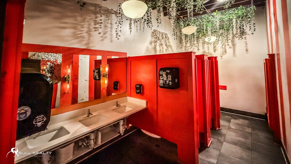More Photos Of 1245 Glenwood Ave SE, Atlanta Restaurant For Sale