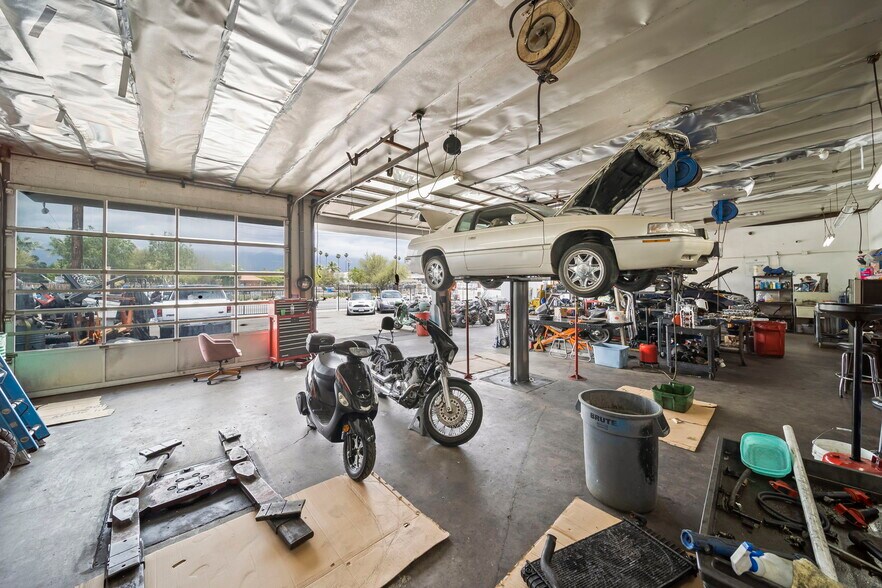 More Photos Of 898 N E St, San Bernardino Auto Repair For Sale