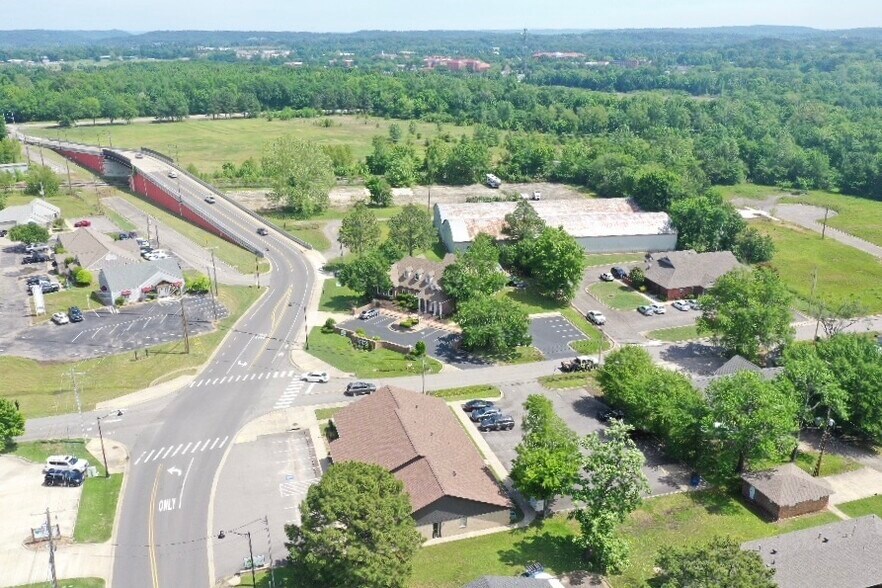 More Photos Of 220 N Phoenix Ave, Russellville Medical For Sale