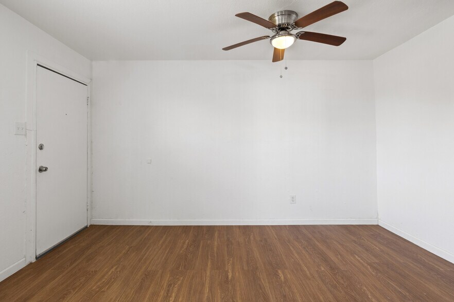 More Photos Of 8114 Stedman St, Houston Apartments For Sale