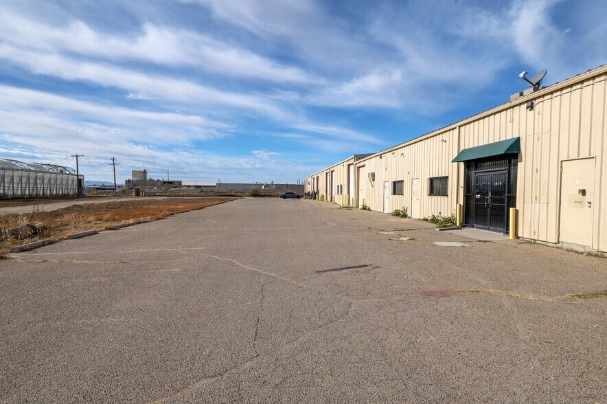 More Photos Of 77 N Laser Dr, Pueblo West Warehouse For Lease