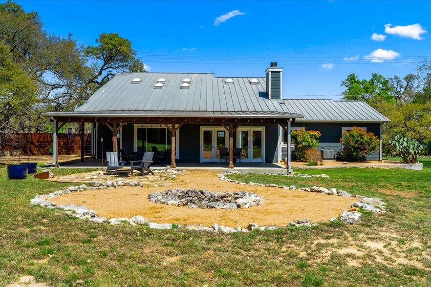 More Photos Of 14519 Fitzhugh Rd, Austin Specialty For Sale