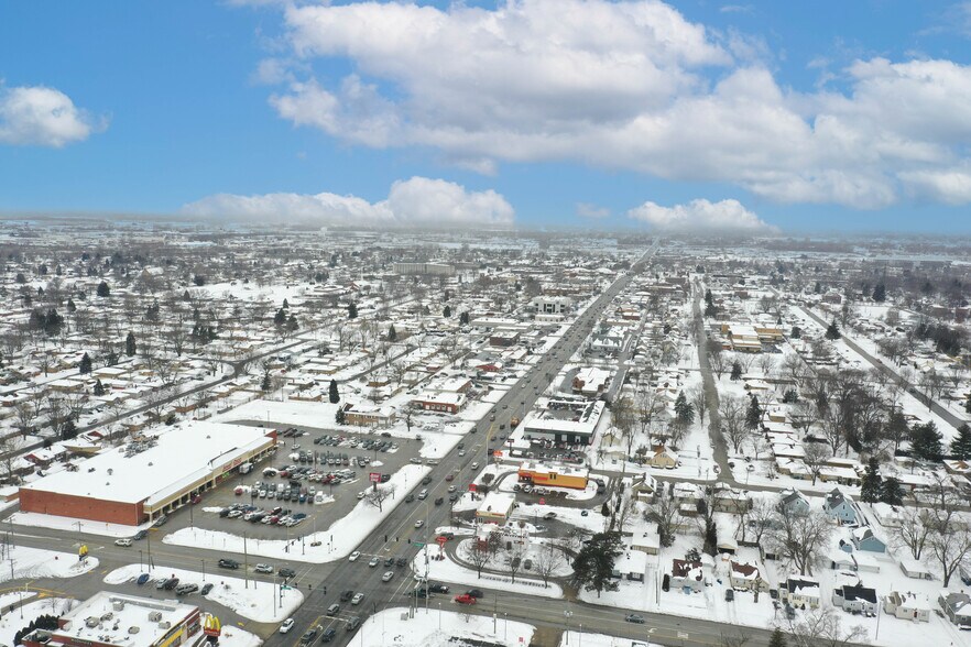 More Photos Of 730 E 162nd St, South Holland Fast Food For Sale