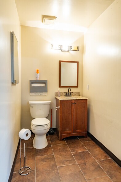 More Photos Of 1511 259th St, Harbor City Warehouse For Sale