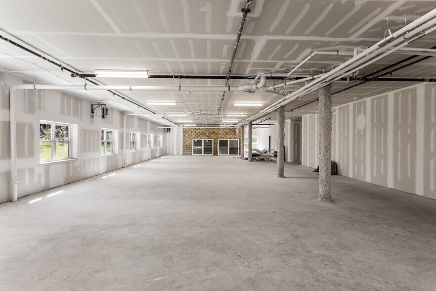 More Photos Of 685 Salina Rd, Sewell Healthcare For Sale