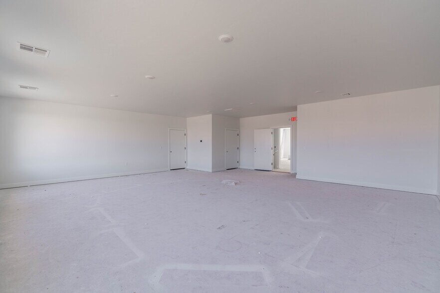 More Photos Of 3165 N Sooner Rd, Edmond Office For Sale