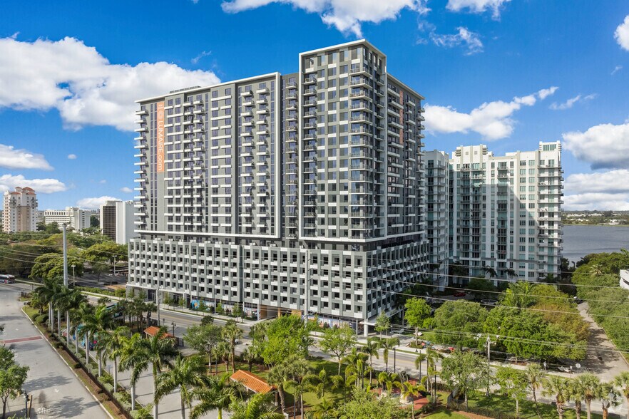 More Photos Of 201 Clearwater Dr, West Palm Beach Apartments For Lease