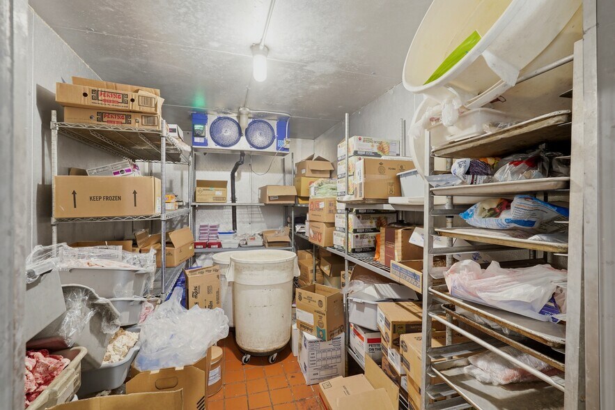 More Photos Of 72 N 850 E, Lehi Restaurant For Sale