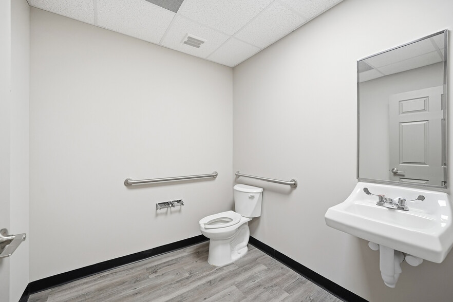 More Photos Of 1365-1389 Cassat Ave, Jacksonville Storefront Retail Office For Lease