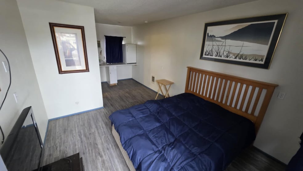 More Photos Of 407 W 1st Ave, Ritzville Hotel For Sale