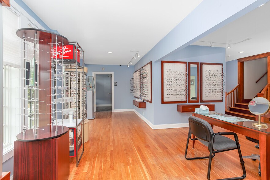 More Photos Of 71 Cedar St, Branford Office For Sale