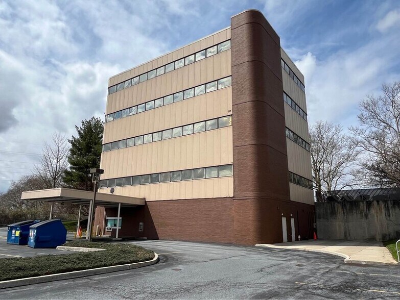 More Photos Of 446-450 Union Blvd, Allentown Medical For Lease