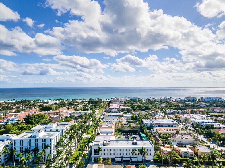 More Photos Of 250 Royal Palm Way, Palm Beach Office For Lease