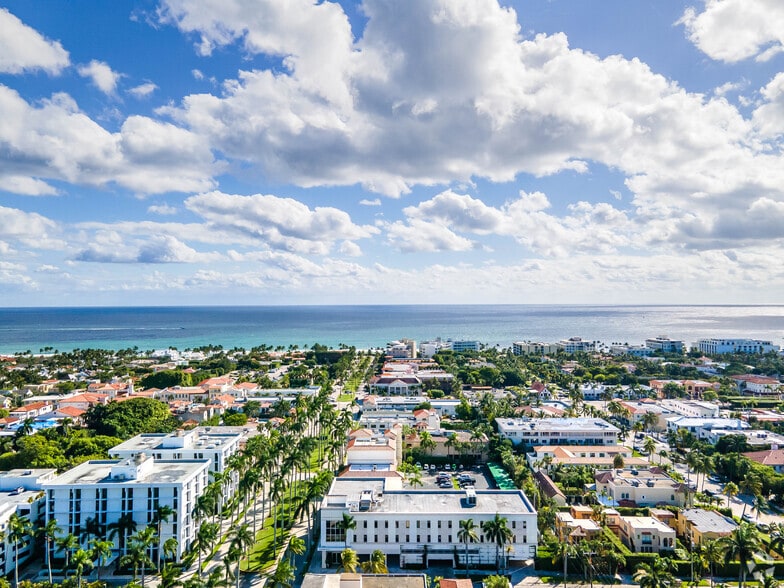 More Photos Of 250 Royal Palm Way, Palm Beach Office For Lease