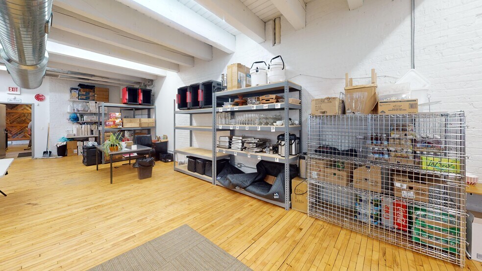 More Photos Of 314 W Institute Pl, Chicago Loft Creative Space For Lease