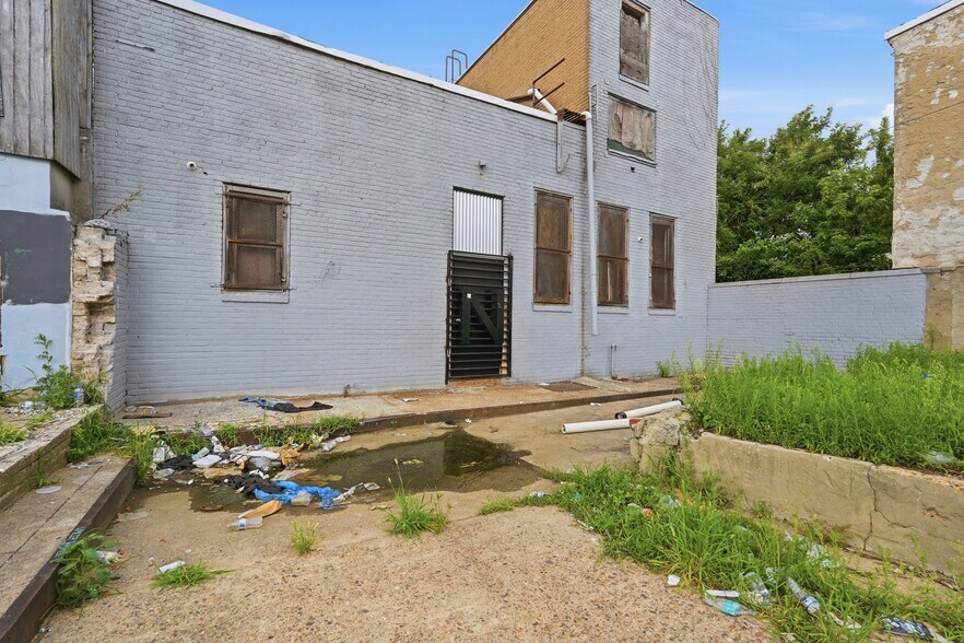 More Photos Of 1142-1148 Broadway, Camden Flex For Sale