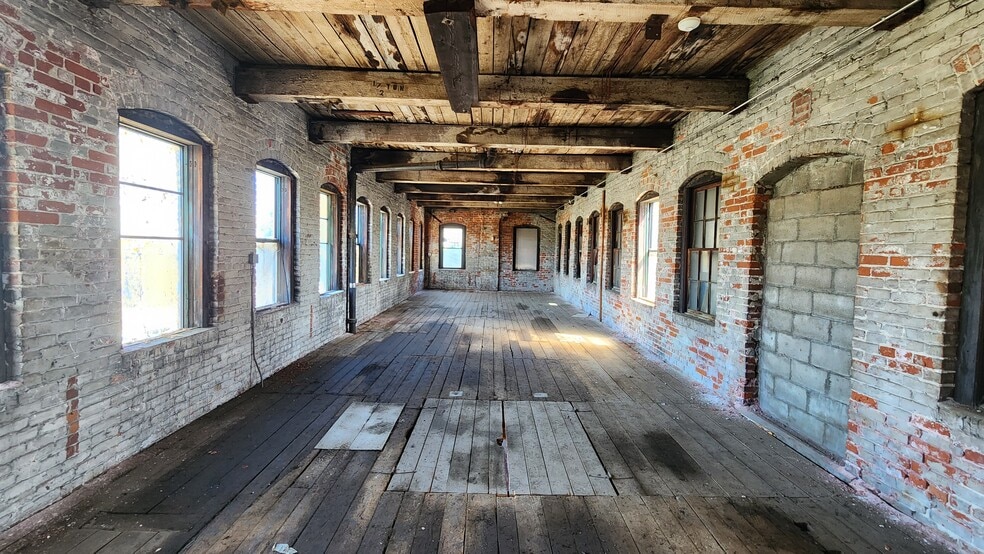More Photos Of 51 Harding St, Worcester Warehouse For Sale