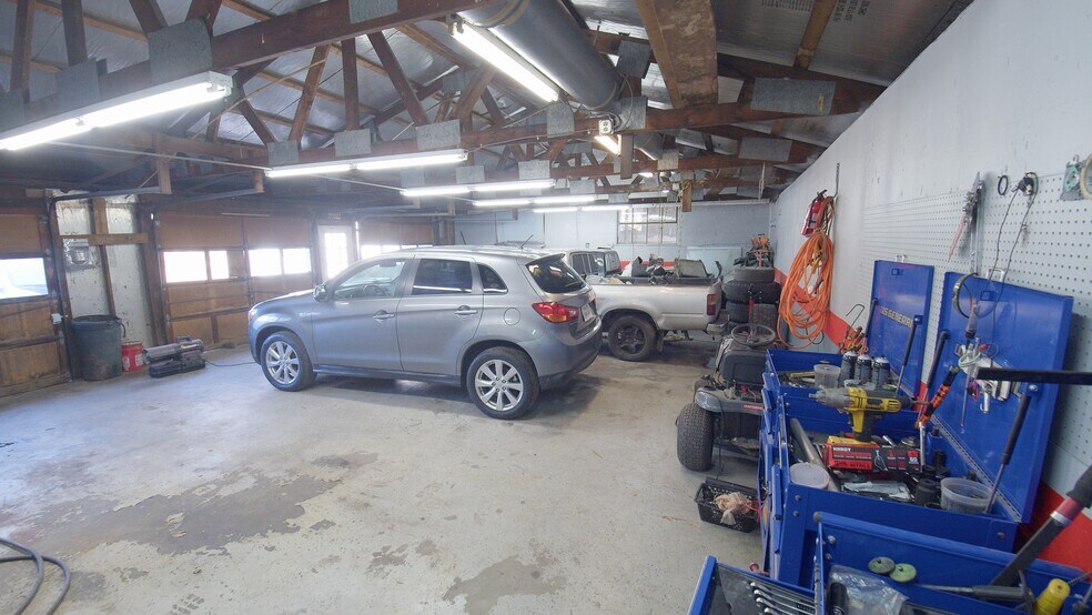 More Photos Of 2940 S Pine St, Spartanburg Auto Salvage Facility For Sale