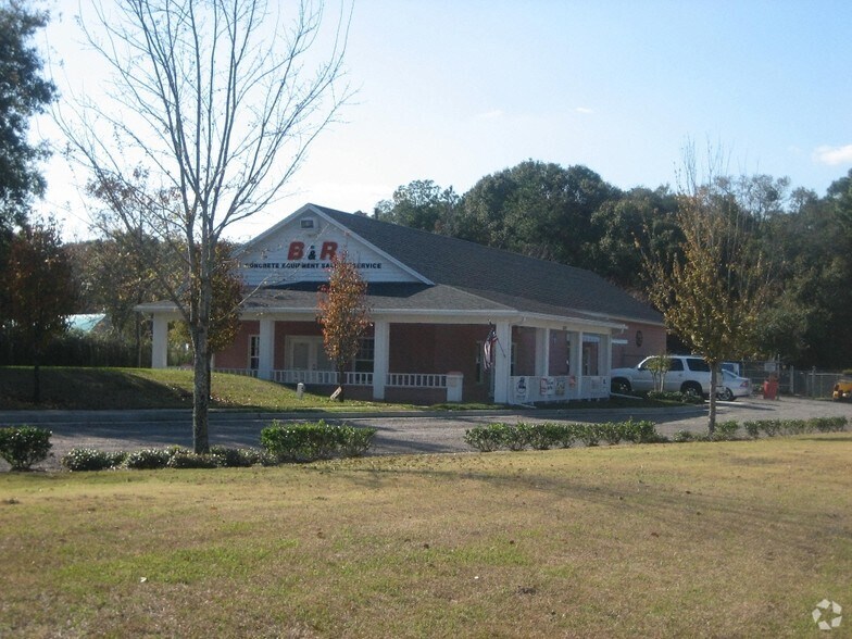 More Photos Of 6310 Blanding Blvd, Jacksonville Showroom For Lease