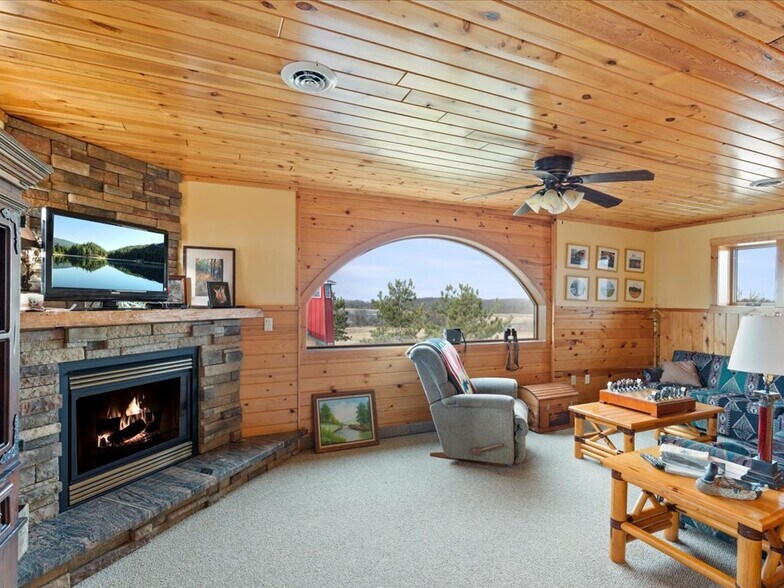 More Photos Of 21998 Lasalle Ave NW, Puposky Specialty For Sale
