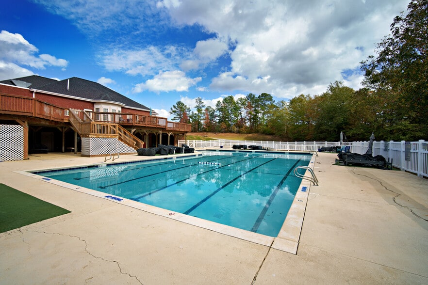 More Photos Of 128 Oakview Club Dr, Macon-Bibb Golf Course Driving Range For Sale