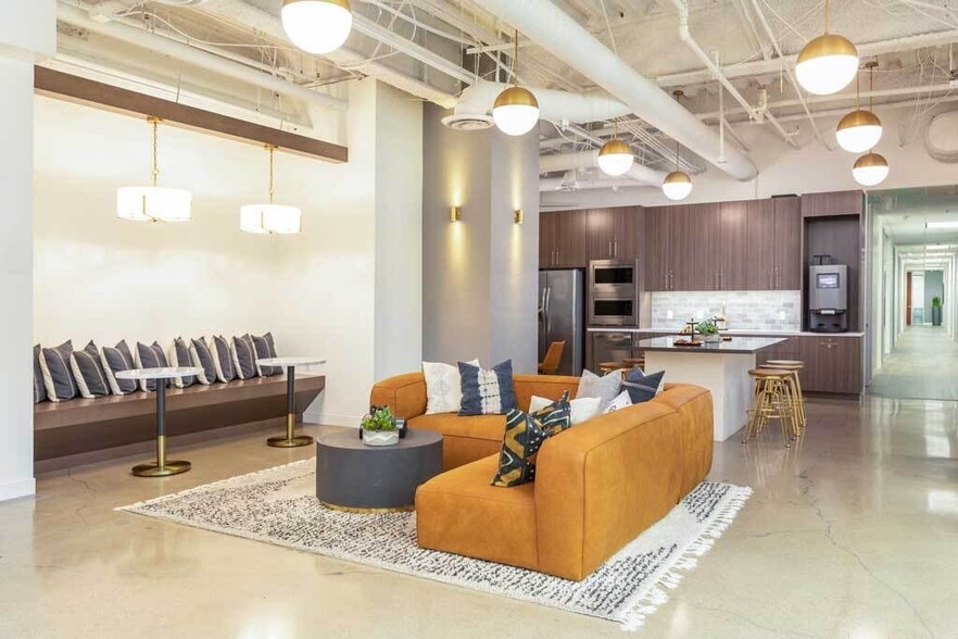 More Photos Of 27201 Puerta Real, Mission Viejo Coworking Space