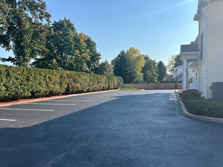 More Photos Of 85 Hopper Ave, Waldwick Medical For Lease