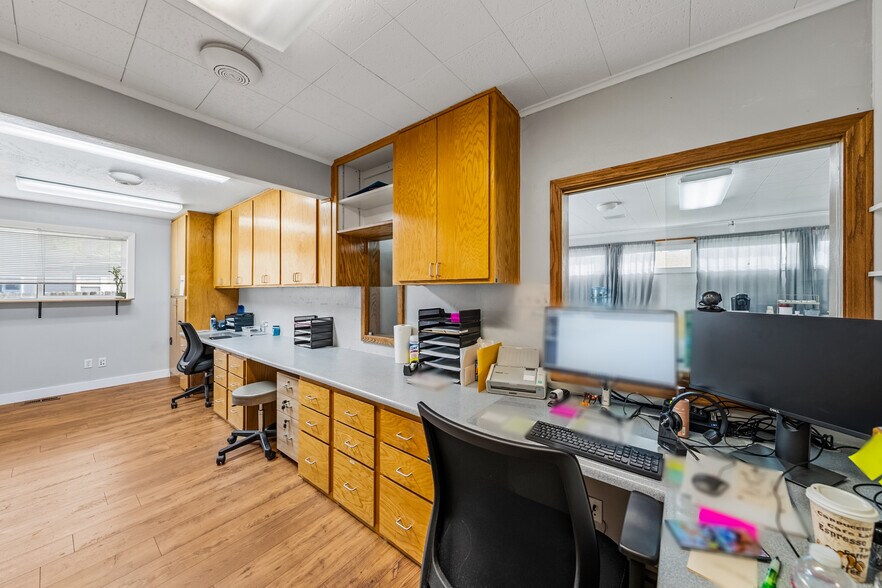 More Photos Of 21990 Highway 62, Shady Cove Healthcare For Sale