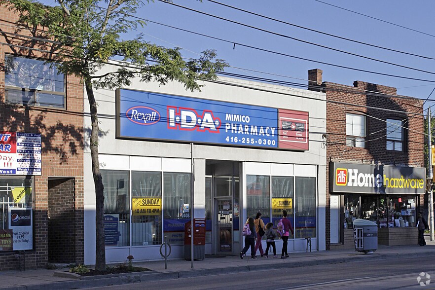More Photos Of 2408 Lake Shore Blvd W, Toronto Storefront For Sale