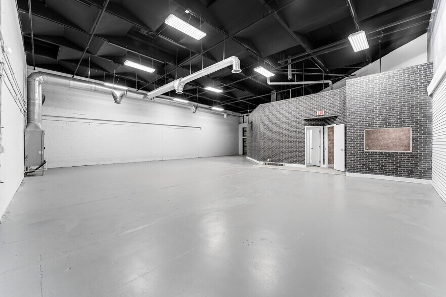 More Photos Of 9450 NW 58th St, Miami Warehouse For Lease