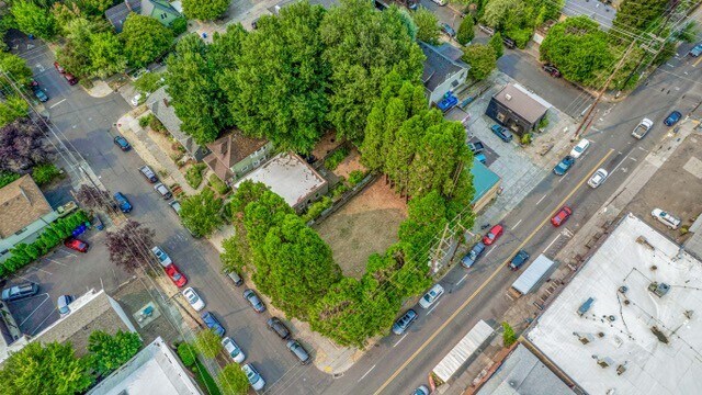 More Photos Of 2880 SE Stark St, Portland Land For Sale