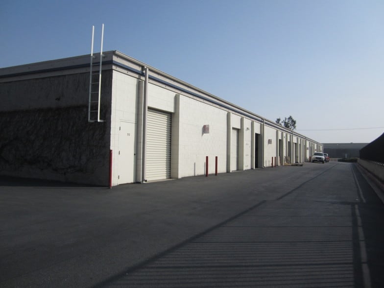 More Photos Of 4025-4055 E Guasti Rd, Ontario Warehouse For Lease