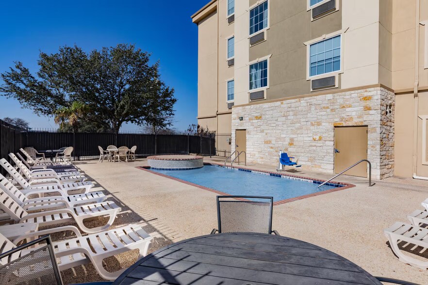 More Photos Of 4038 Frontage Road I-10 E, San Antonio Hotel For Sale