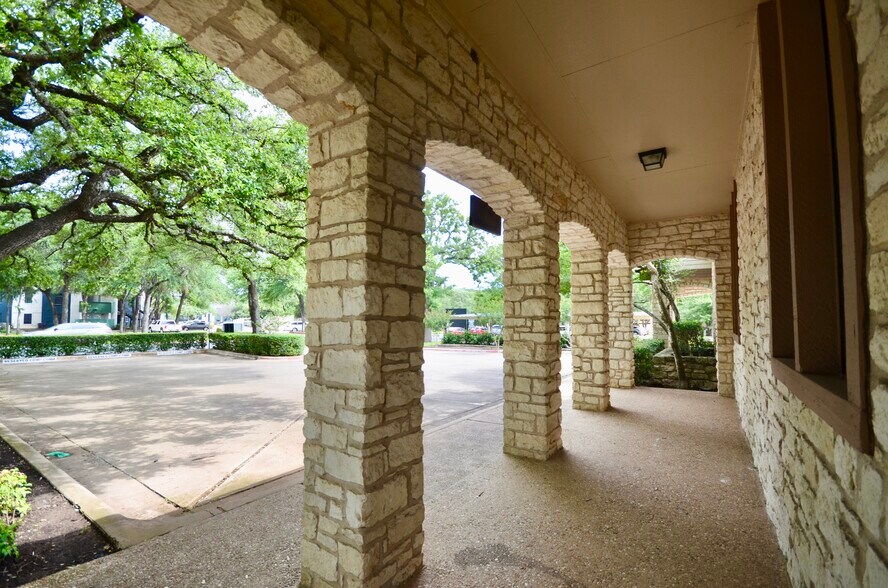 More Photos Of 12401 Hymeadow Dr, Austin Office For Sale